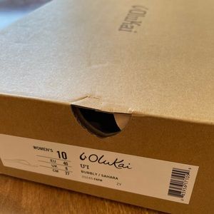 OluKai U’I sandals. Bubbly / Sahara.